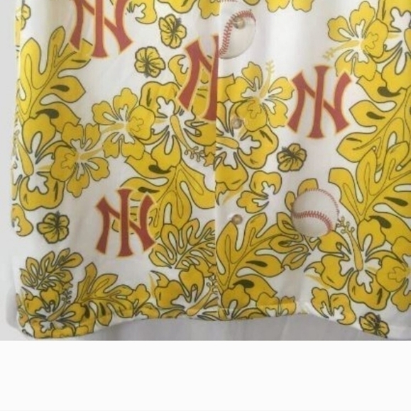 Custom Made in the USA, Hawaiian Floral CampShirt Featuring Baseballs and the NY - Picture 6 of 6